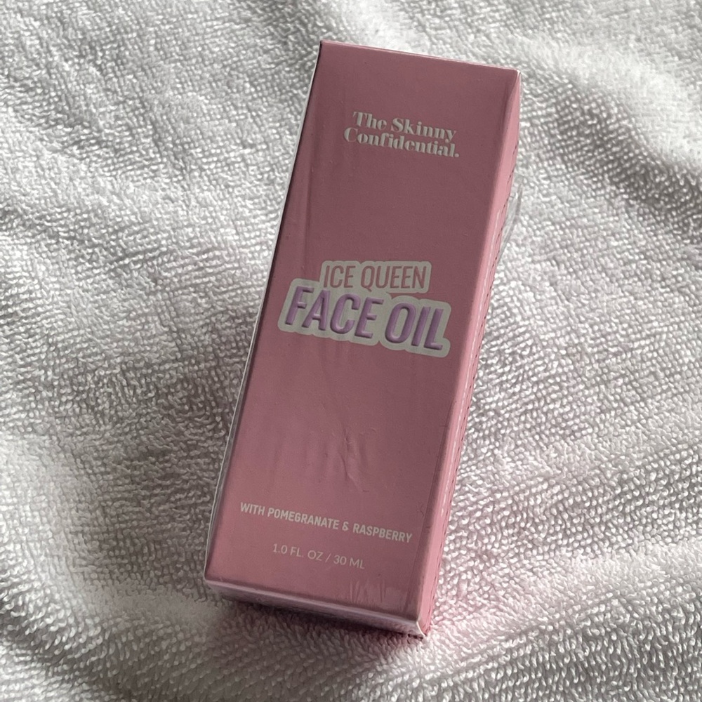 The Skinny Confidential Ice Queen Face Oil - Pink